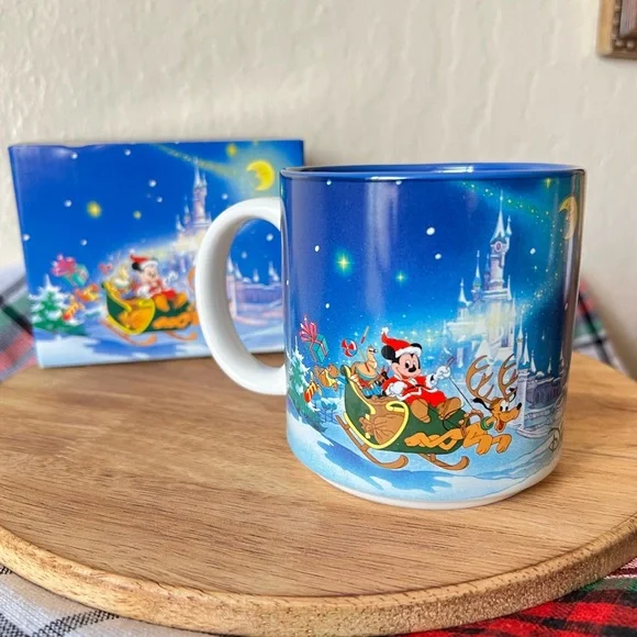 Vintage Disneyland Paris Christmas mug - Picture 1 of 3